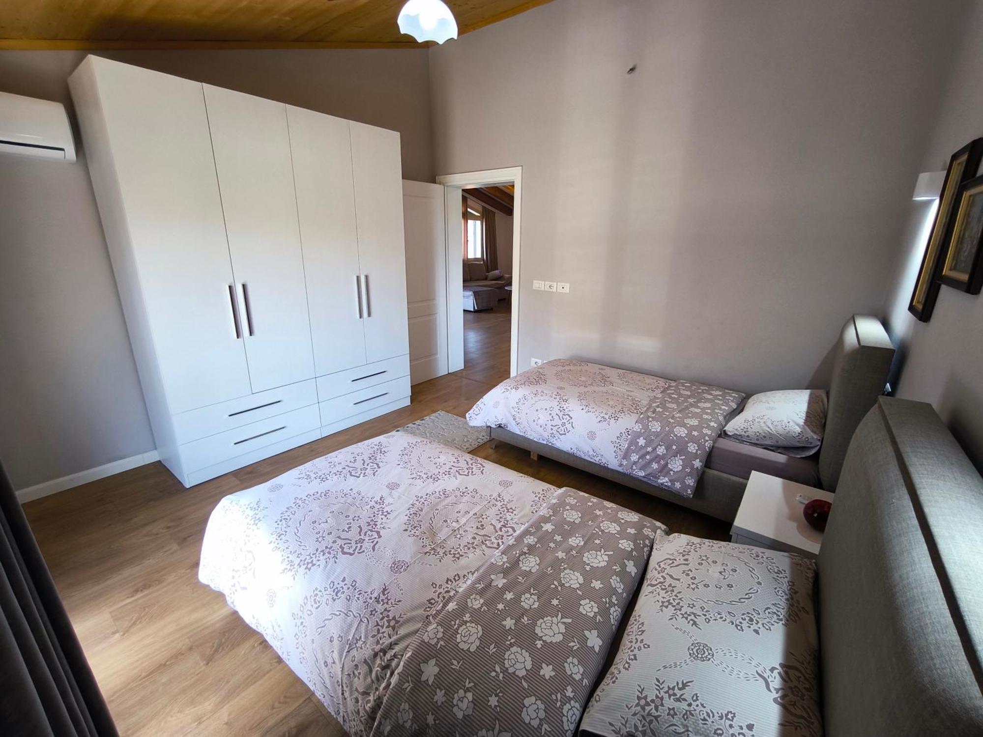 Albanian Traditions Legacy Appartement *